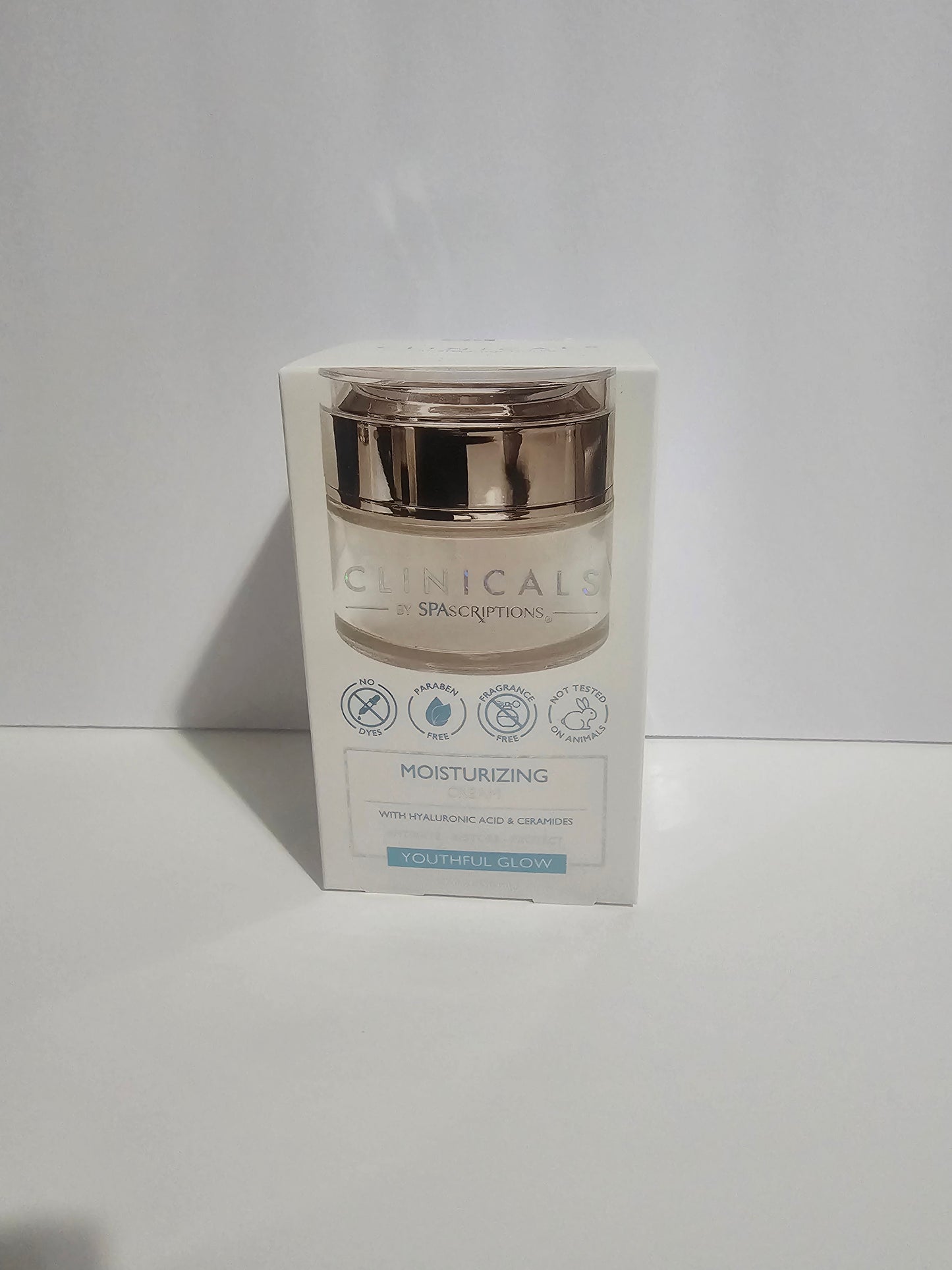 Clinicals Moisturizing Cream Youthful Glow